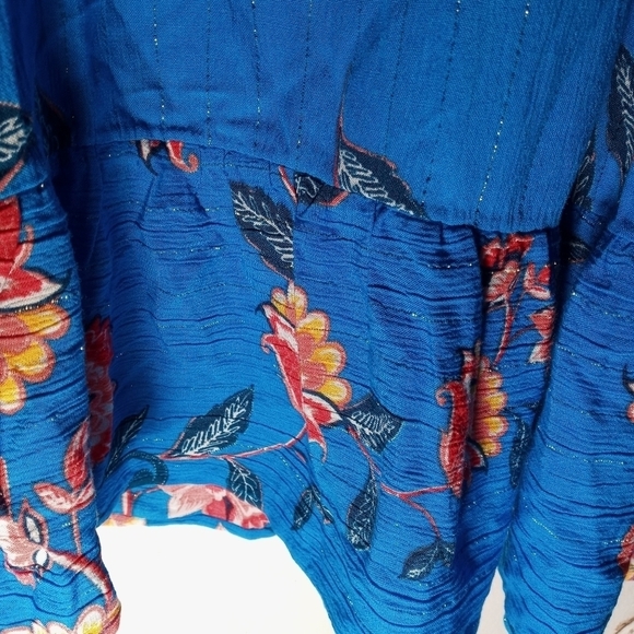 LOFT Beach Blue Floral Blouse - Picture 4 of 8